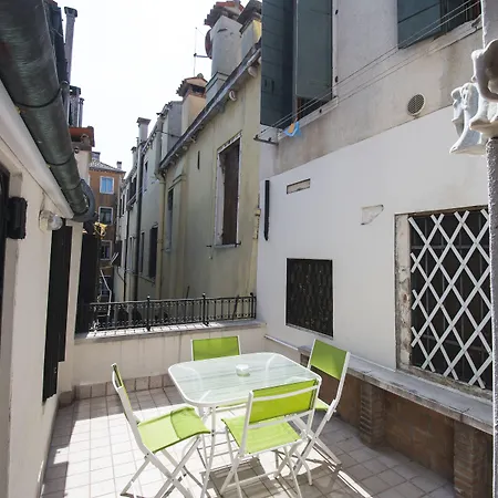 Da Bruno Homes البندقية