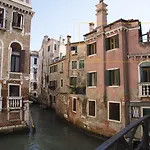 Da Bruno Homes Апартаменты *