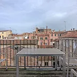 Da Bruno Homes Apartman *