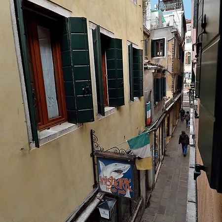 Da Bruno Homes Apartmán *